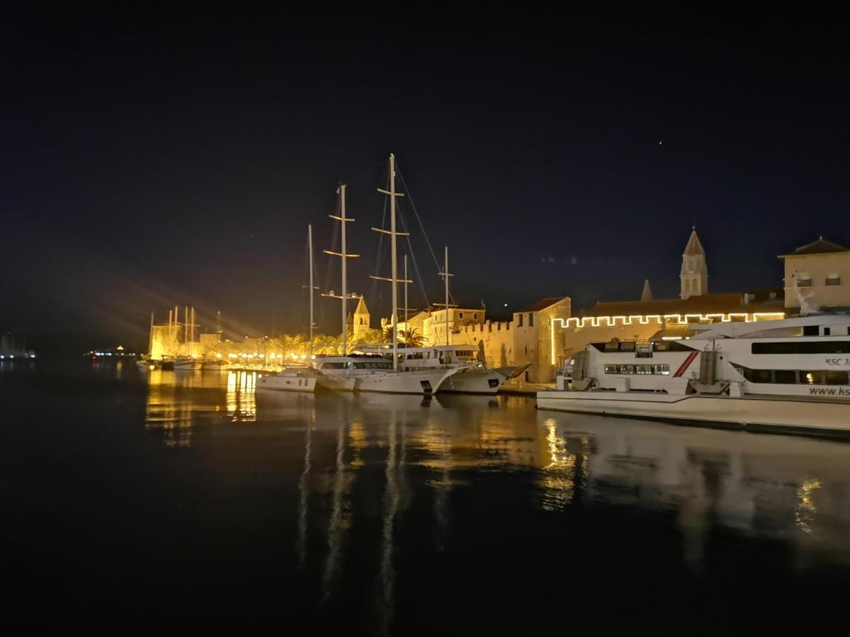 Apartment Okrug Gornji - Trogir With Sea View Exteriér fotografie