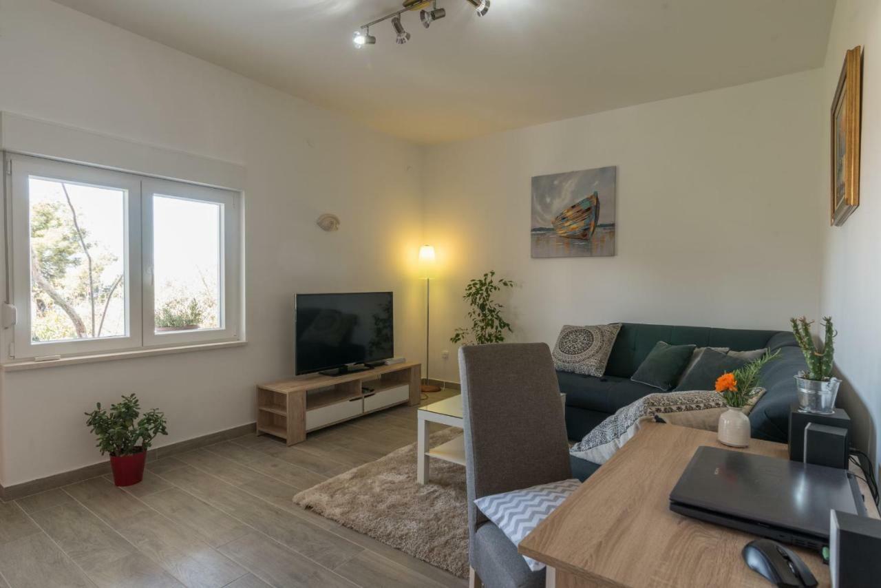 Apartment Okrug Gornji - Trogir With Sea View Exteriér fotografie