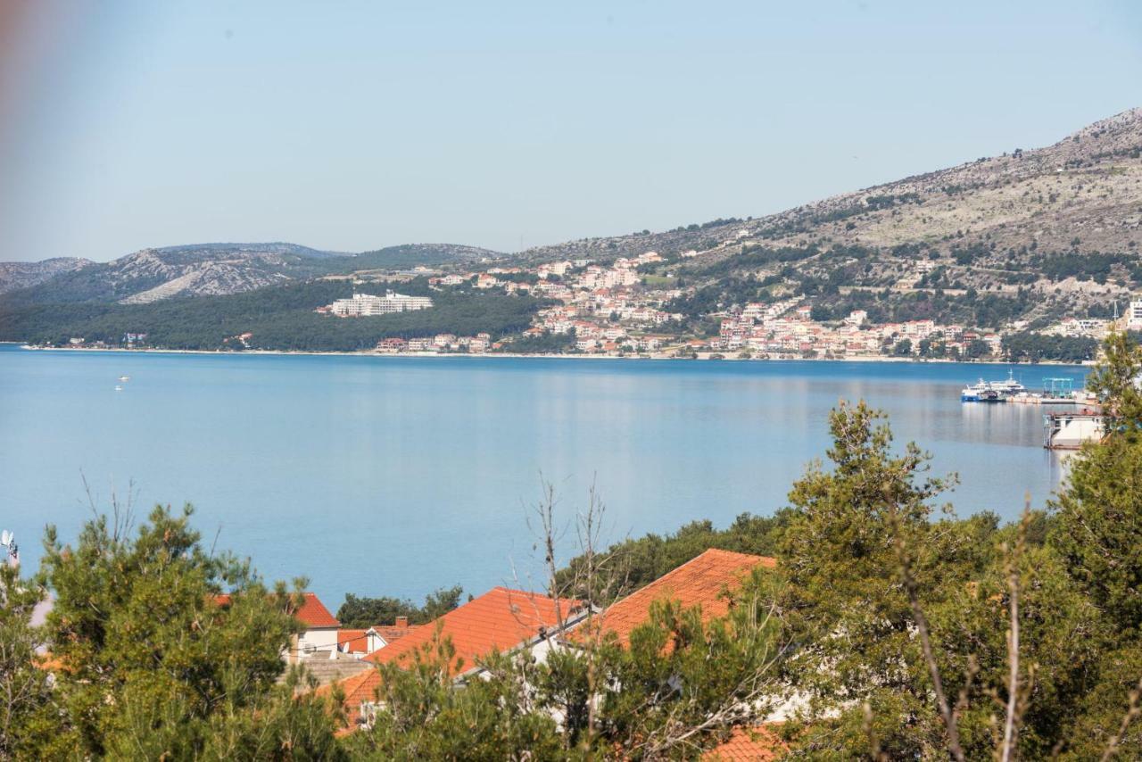 Apartment Okrug Gornji - Trogir With Sea View Exteriér fotografie