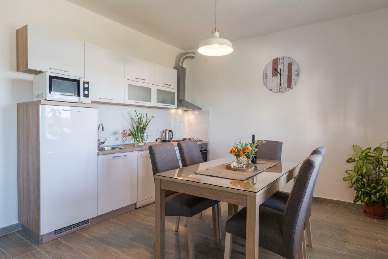 Apartment Okrug Gornji - Trogir With Sea View Exteriér fotografie