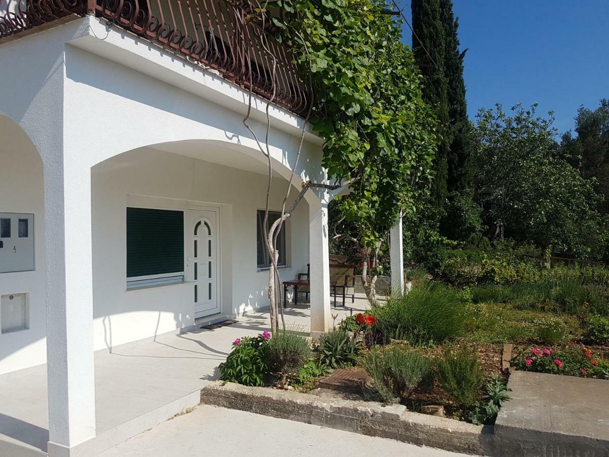 Apartment Okrug Gornji - Trogir With Sea View Exteriér fotografie